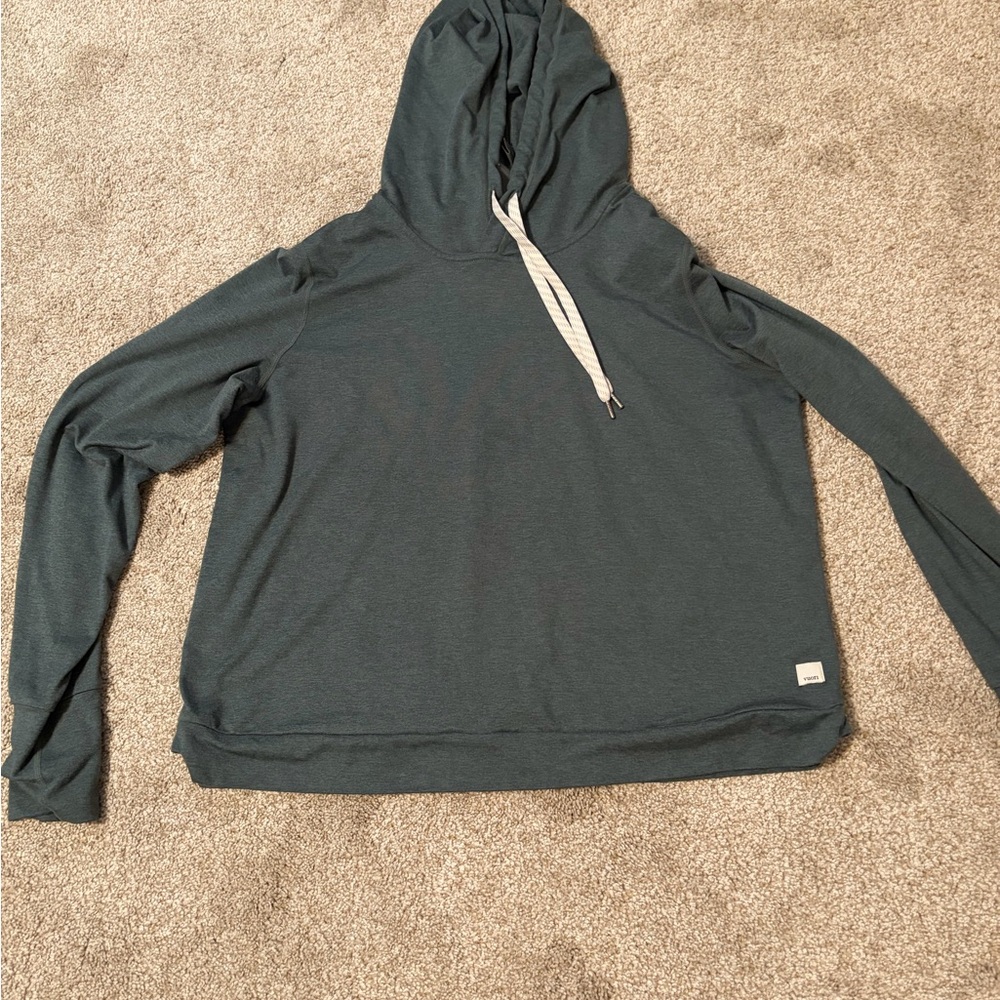 Vuori halo essential hoodie green